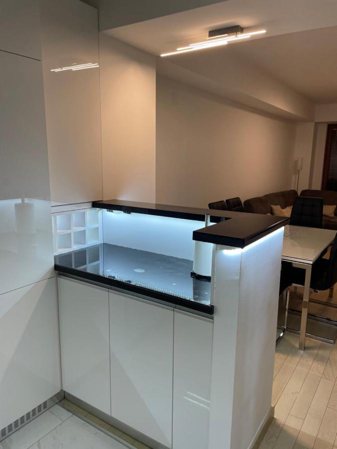 Luka Apartments Flatiron Скопье Экстерьер фото