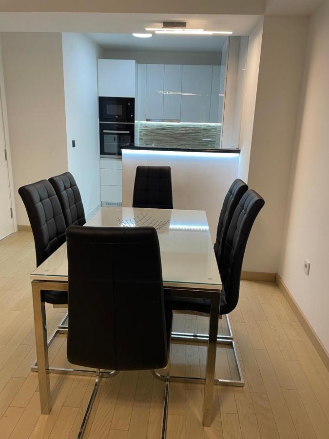 Luka Apartments Flatiron Скопье Экстерьер фото