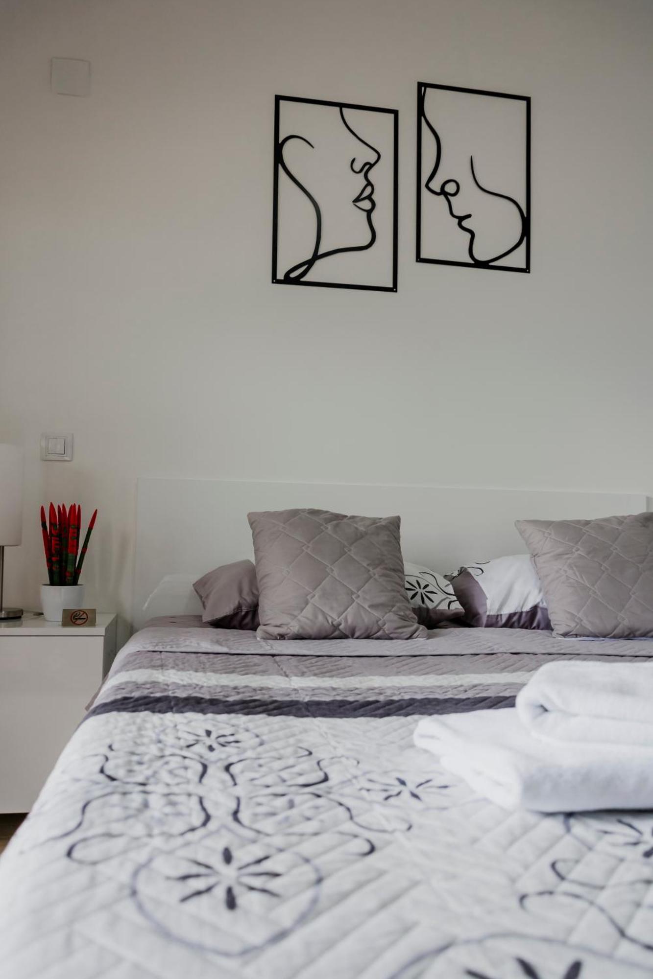 Luka Apartments Flatiron Скопье Экстерьер фото
