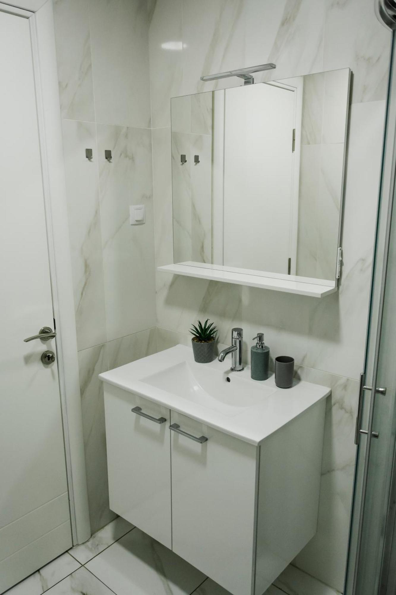 Luka Apartments Flatiron Скопье Экстерьер фото