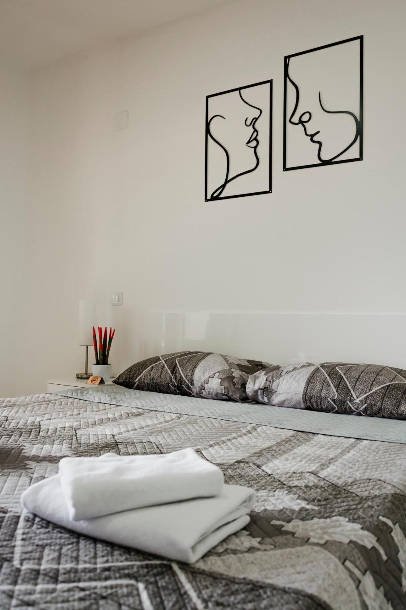 Luka Apartments Flatiron Скопье Экстерьер фото